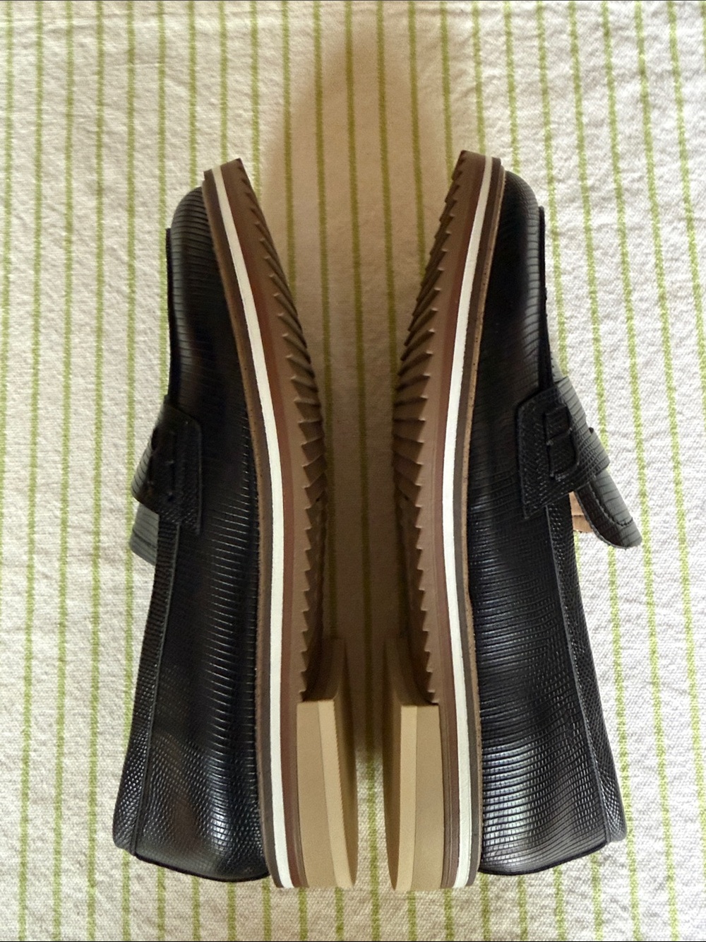 NEW Kelly & Katie Black Lizard Embossed Penny Loafers Size 6.5 M - Picture 4 of 8